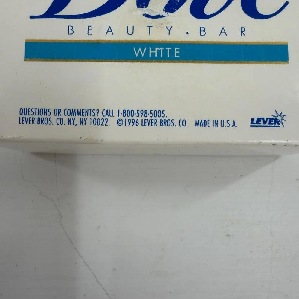 VTG 1996 Dove Beauty Bar Soap Sealed 4.75oz Lever Bros USA New Old Stock Prop Ad